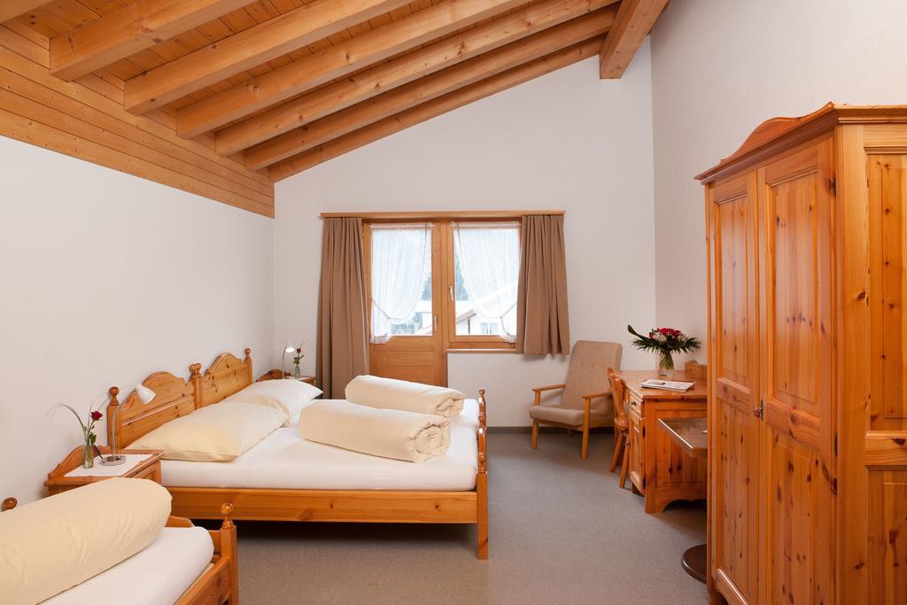 Hotel Péz Regina Lumbrein Szoba fotó