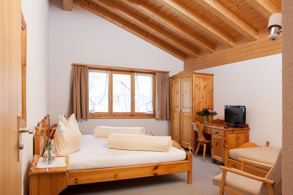 Hotel Péz Regina Lumbrein Szoba fotó